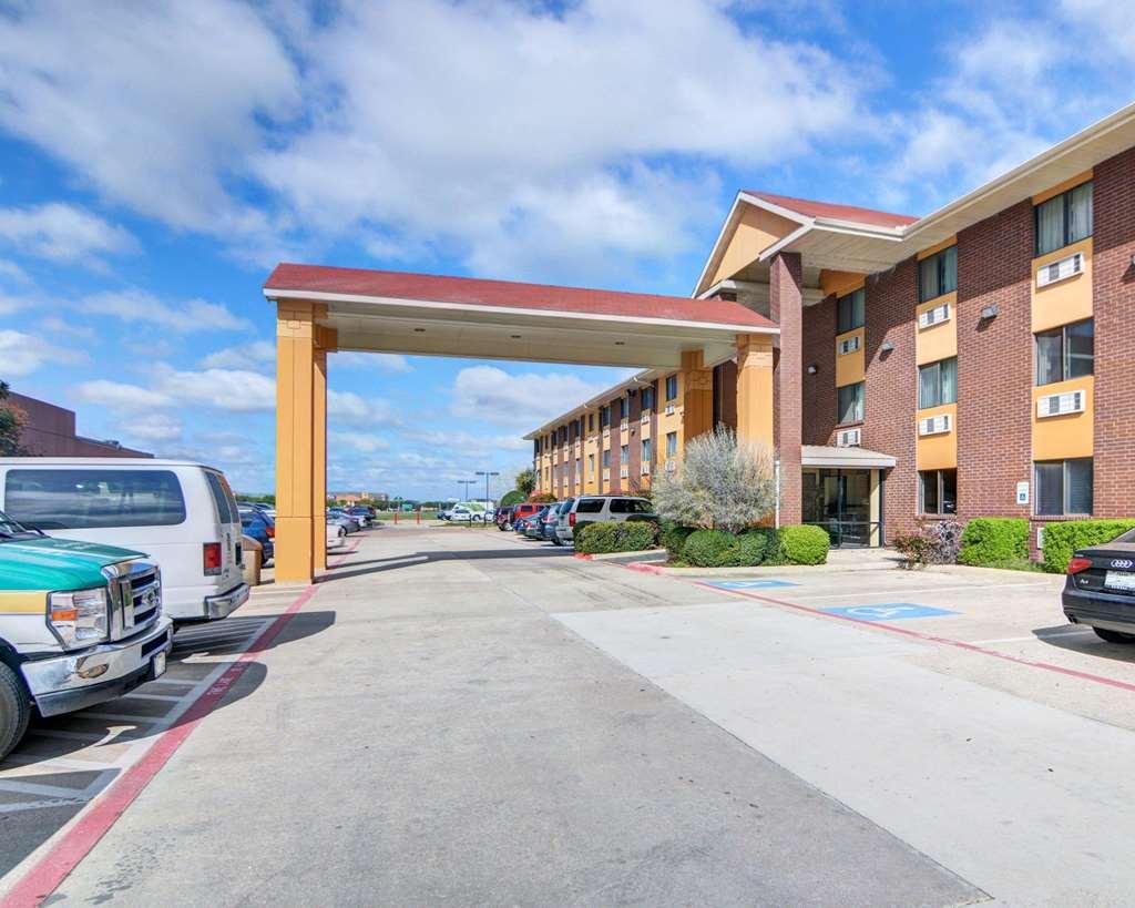 Quality Inn Dfw Airport North - Irving Eksteriør bilde